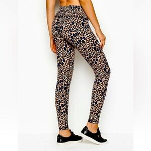 VICTORIA SECRET SPORT KNOCKOUT BY VICTORIA SPORT HIGH RISE POCKET TIGHT